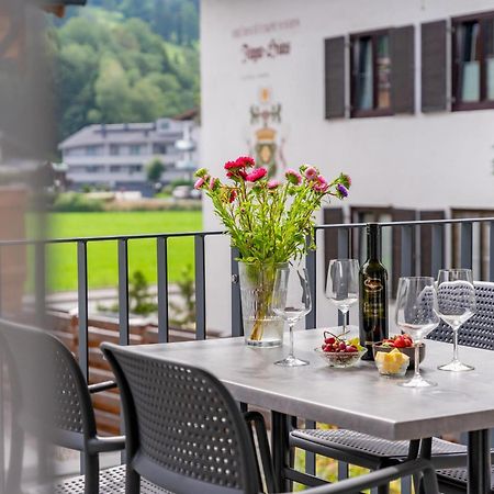 Falken Suites Top 4 Kaprun Eksteriør billede
