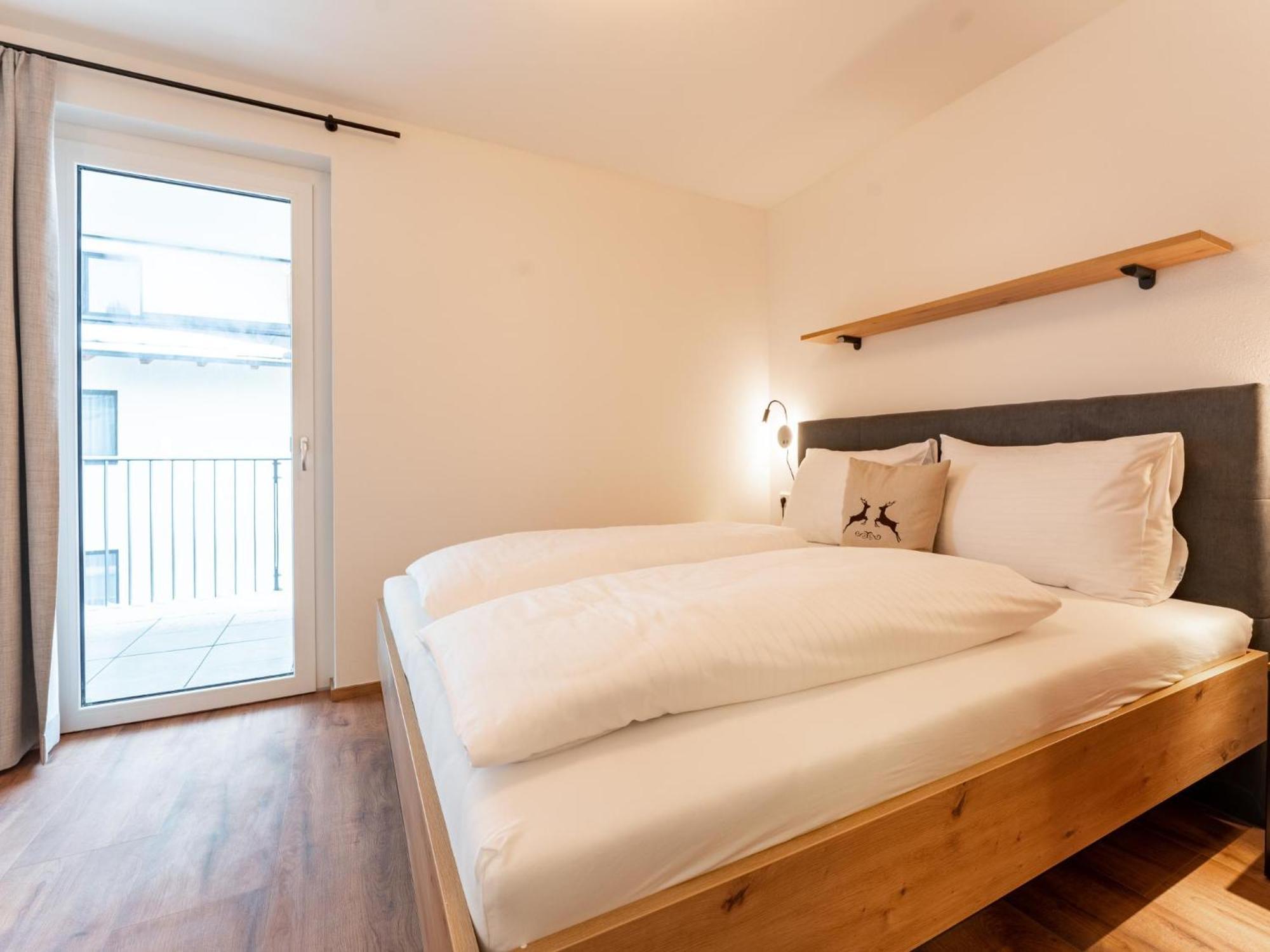Falken Suites Top 4 Kaprun Eksteriør billede