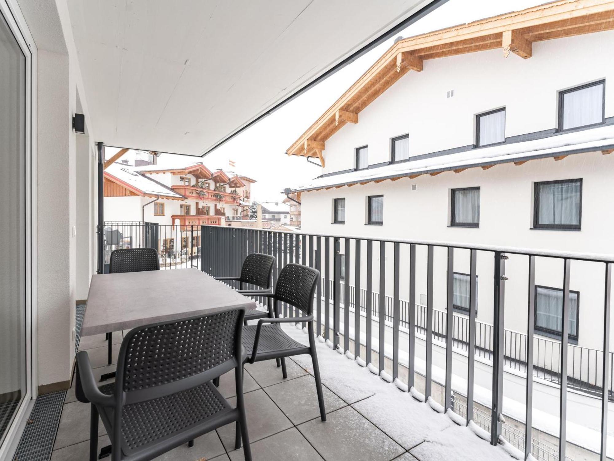 Falken Suites Top 4 Kaprun Eksteriør billede