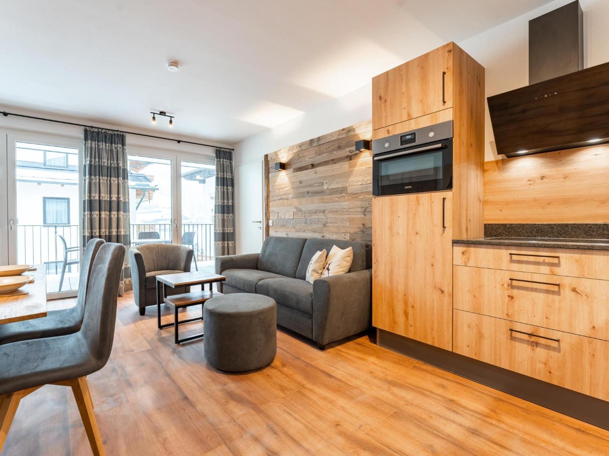 Falken Suites Top 4 Kaprun Eksteriør billede